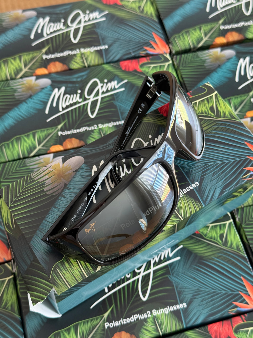 NEW Maui Jim Peahi Polarized Wrap Sunglasses
